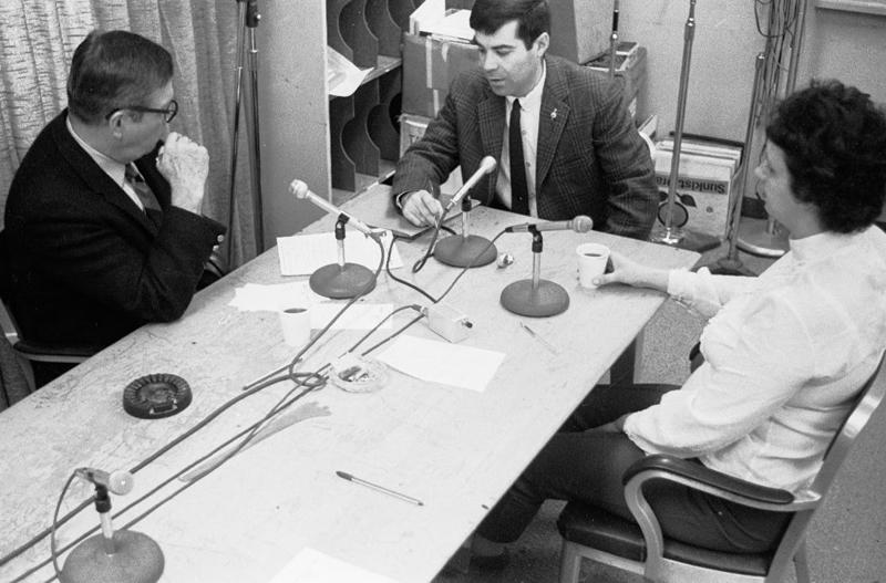 1970 People Talk - 03.JPG