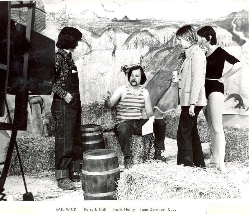 1975 Pages - 02.jpg