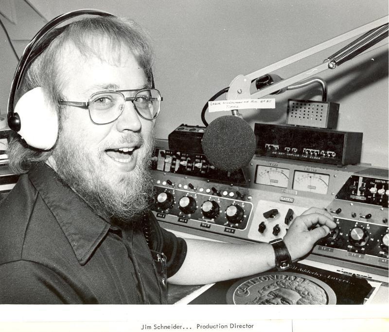 1976 Pages - 32.jpg