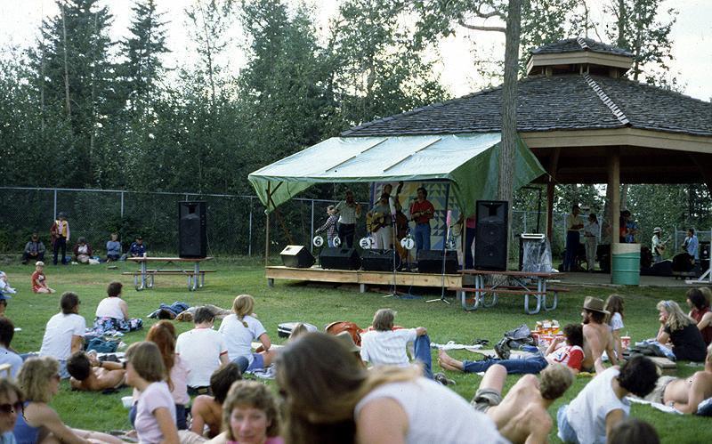 1989 Summer Folk Festival - 009.jpg