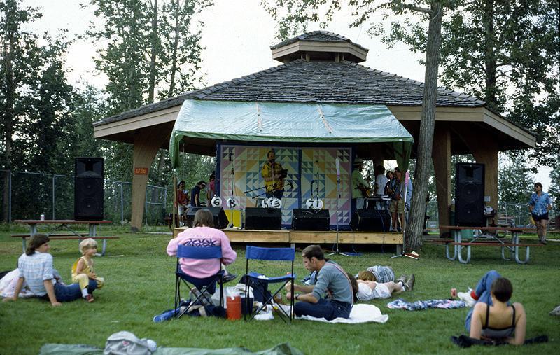 1989 Summer Folk Festival - 014.jpg