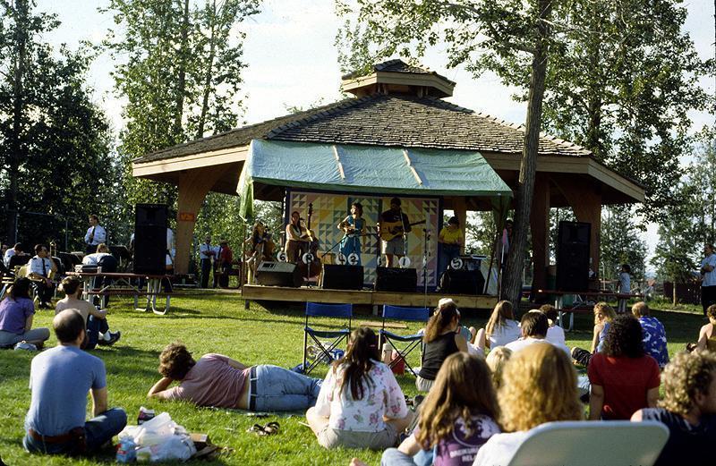 1989 Summer Folk Festival - 018.jpg