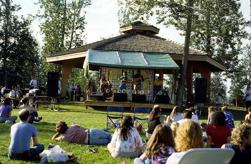 1989 Summer Folk Festival - 018.jpg