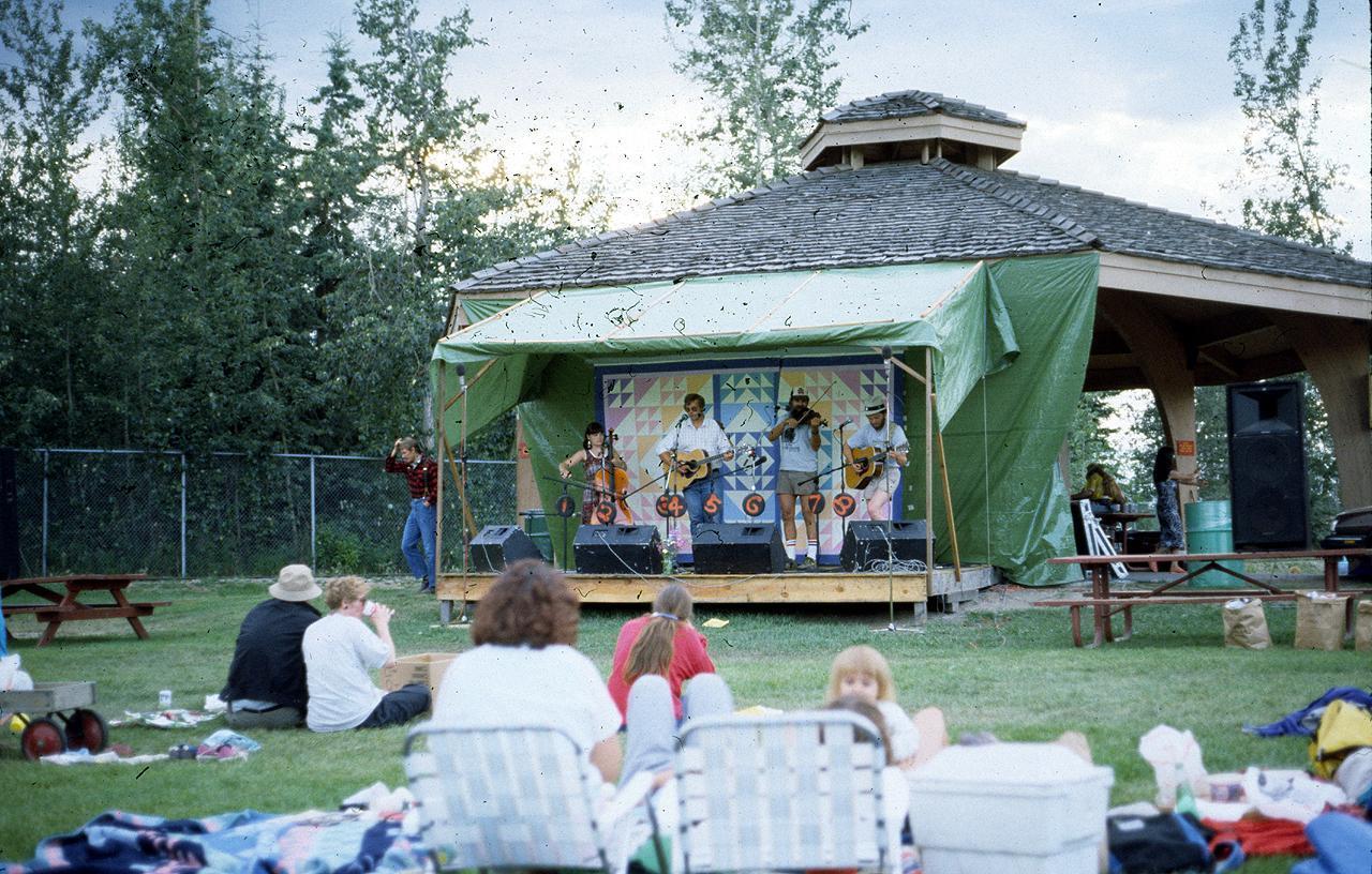 1989 Summer Folk Festival - 028.jpg