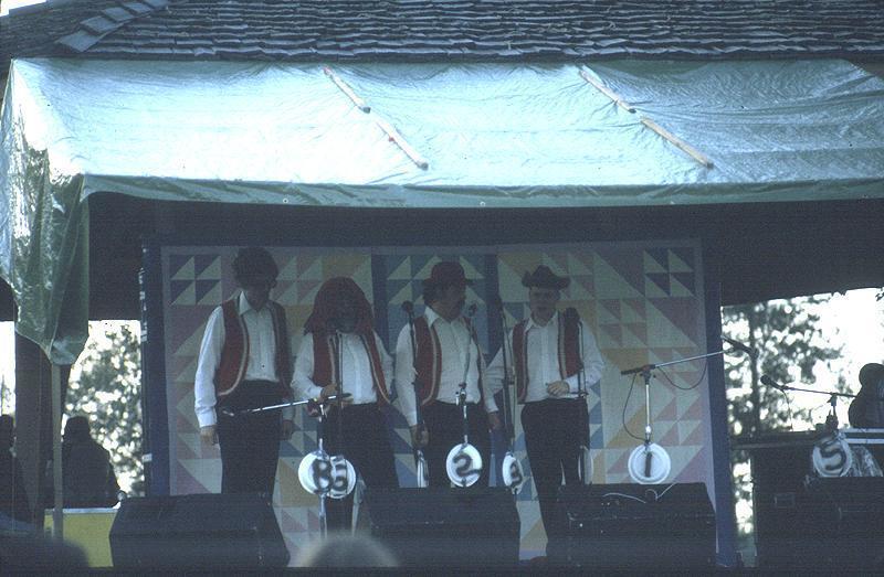 1989 Summer Folk Festival - 040.jpg