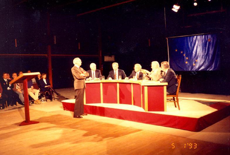 1993 Pages - 008.jpg