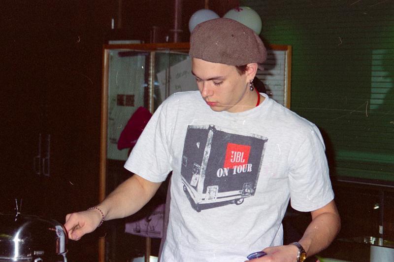 1993 Sub-Arctic Homemade Radio Show - 017.JPG
