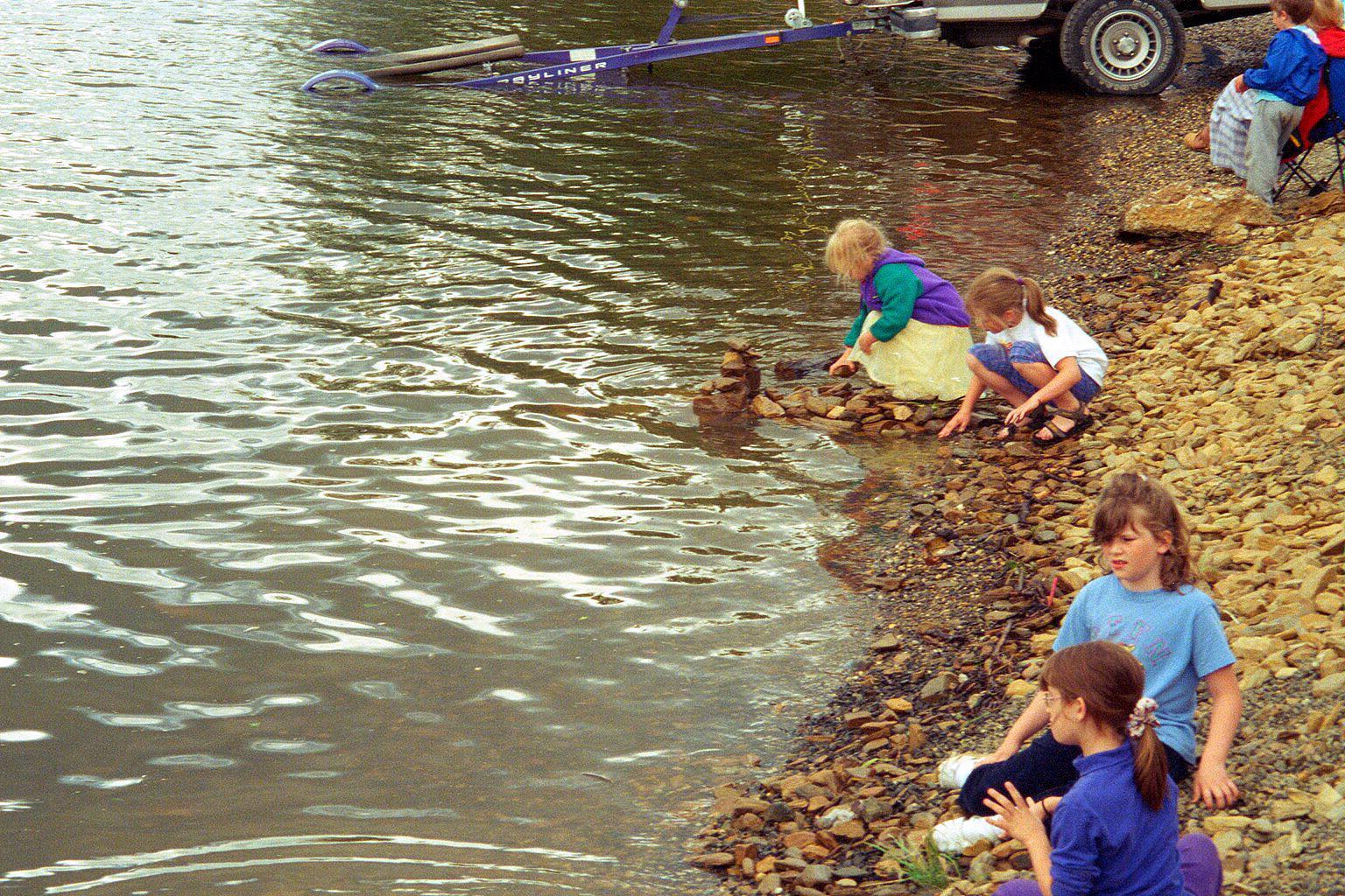 2000 Red Green Regatta - 009.jpg