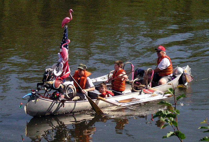 2004 Red Green Regatta - 002.jpg