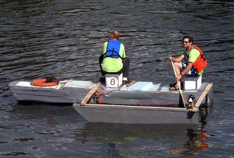 2004 Red Green Regatta - 011.jpg