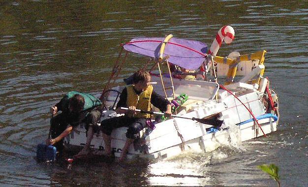 2004 Red Green Regatta - 052.jpg
