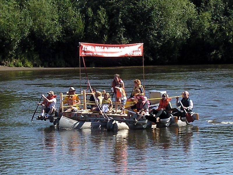 2006 Red Green Regatta - 001.JPG